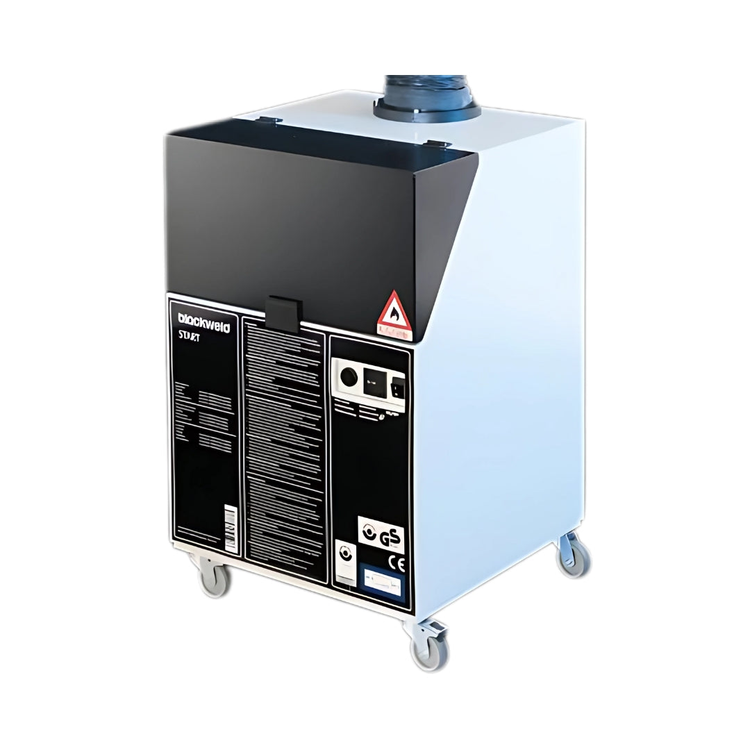 Alt-Text: Eine kompakte Absauganlage mit einem schwarzen Oberteil und weißen Seiten, ausgestattet mit einem 3 Meter langen Absaugarm. Auf der Vorderseite befinden sich verschiedene Bedienelemente und Sicherheitshinweise. Die Anlage steht auf beweglichen Rollen.